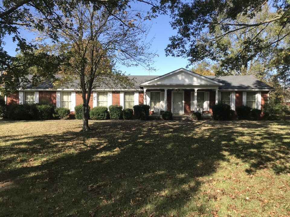 285 Poplar Hill Rd in Lebanon, TN - Building Photo
