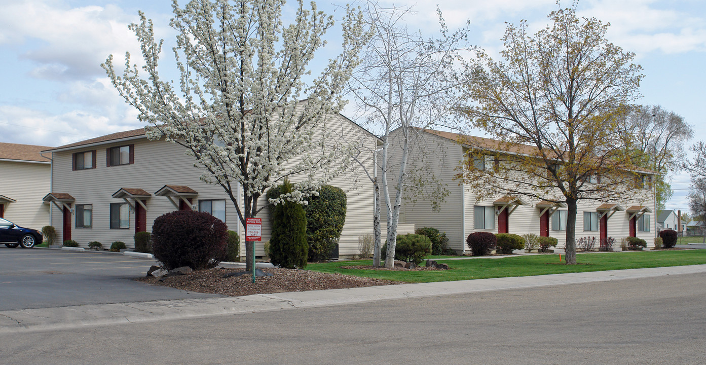 Aspen Park Apartments in Nampa, ID - Building Photo