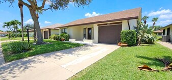 3298 Shadow Wood Dr in Greenacres, FL - Building Photo