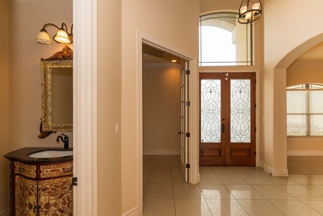 7 Stonebrook Ct