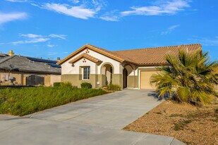 43826 Countryside Dr in Lancaster, CA - Building Photo