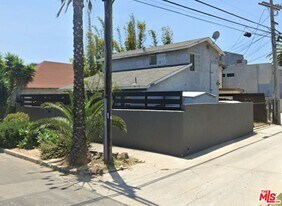813 5th Ave in Los Angeles, CA - Building Photo