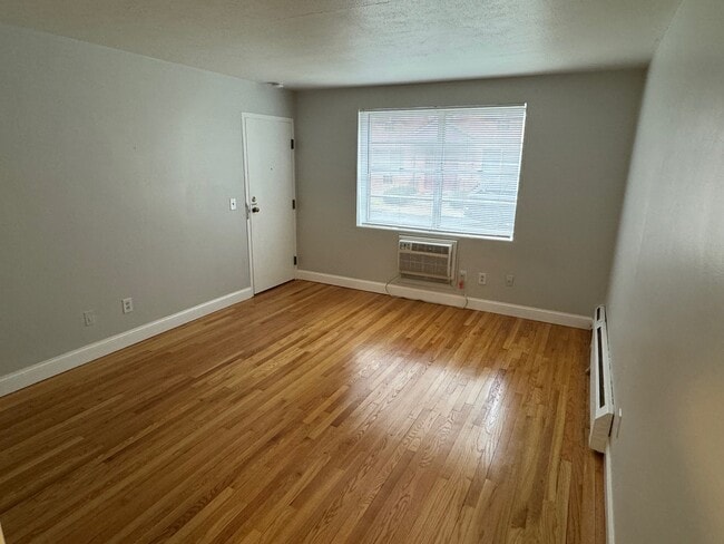 378 Park Rd, Unit B2