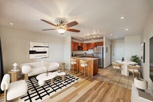 3740 Lower Honoapiilani Rd in Lahaina, HI - Building Photo