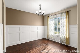 16817 NW Stalder Ln in Portland, OR - Building Photo - Building Photo