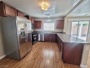 8987 W Agate Ave in Las Vegas, NV - Building Photo - Building Photo