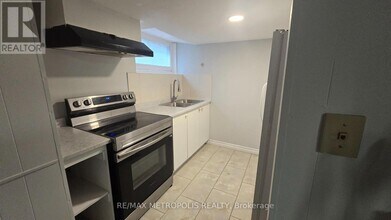 38 Copping Rd in Toronto, ON - Building Photo - Building Photo