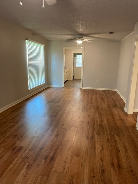 14835 Forest Grove Ave in Baton Rouge, LA - Foto de edificio - Building Photo