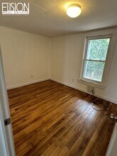 340 Manhattan Dr in Burlington, VT - Building Photo - Building Photo