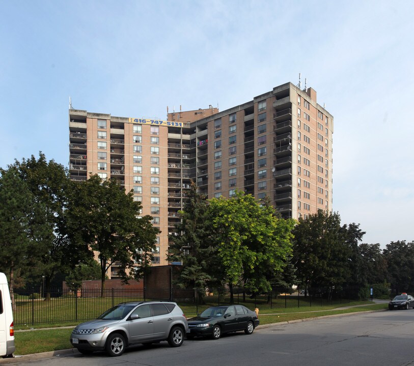 The Humberwood in Toronto, ON - Building Photo