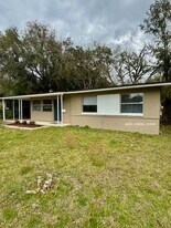 10235 Elmhurst Dr in Jacksonville, FL - Building Photo