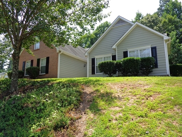 property at 3350 Stratton Ln