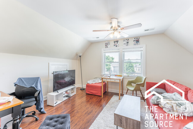3047 N Kimball Ave, Unit 3