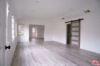 5112 Edgewood Pl in Los Angeles, CA - Building Photo - Building Photo