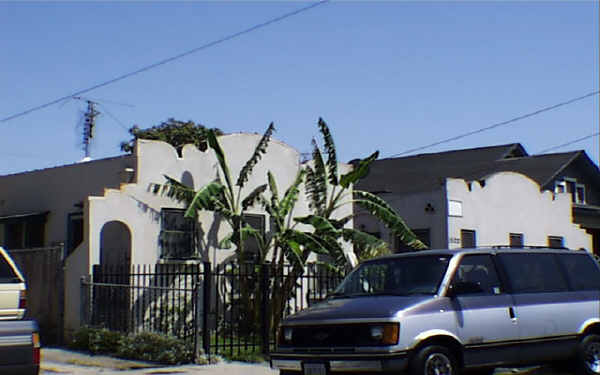 1520 Menlo Ave in Los Angeles, CA - Building Photo