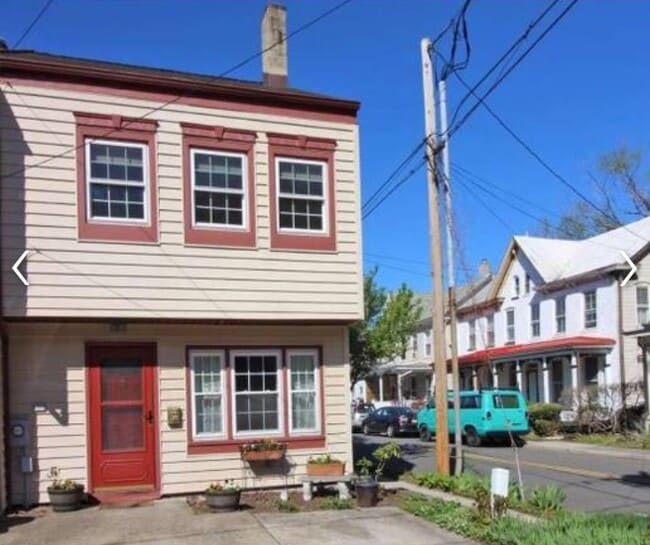 property at 109 N Franklin St