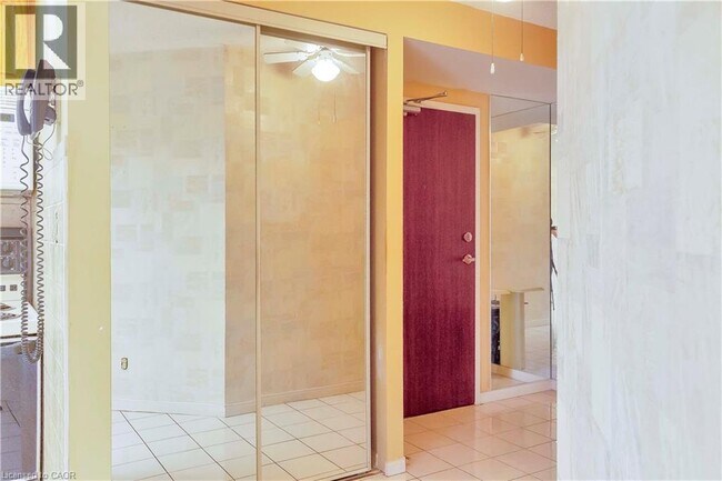 495 Hwy 8 in Hamilton, ON - Building Photo - Building Photo