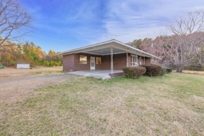 44261 Old U.S. 52 in Richfield, NC - Building Photo