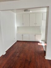 1057 Western Ave, Unit Apt.3 in Glendale, CA - Building Photo - Building Photo