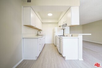 456 S Harvard Blvd, Unit 2 in Los Angeles, CA - Building Photo - Building Photo