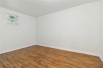 Room in House on Wedgewood Dr in Alpharetta, GA - Building Photo - Building Photo