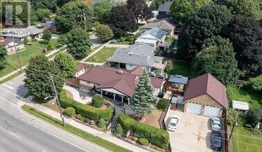 255 Erb St E in Waterloo, ON - Building Photo - Building Photo