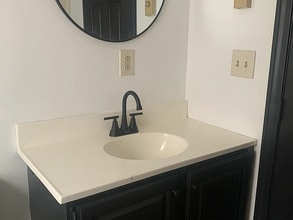 5 Leonard Ave, Unit 2 in Westfield, MA - Building Photo - Building Photo