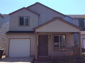 16944 SW Cashew Way in Beaverton, OR - Building Photo