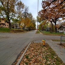 2900 High St, Unit 1 in Des Moines, IA - Building Photo - Building Photo