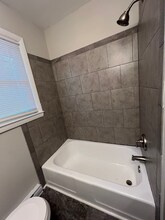 6051 Tobaccoville Rd in Tobaccoville, NC - Foto de edificio - Building Photo