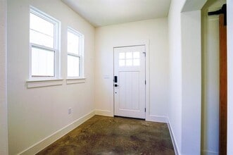 108 Cardinal Wds in Granbury, TX - Foto de edificio - Building Photo