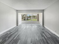 9273 SW 8th St, Unit 215 in Boca Raton, FL - Building Photo - Building Photo