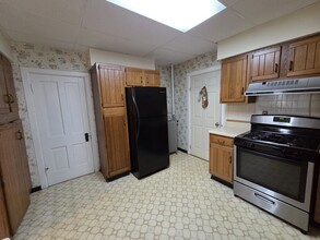 721 Avenue D, Unit 721 in Fort Madison, IA - Building Photo - Building Photo