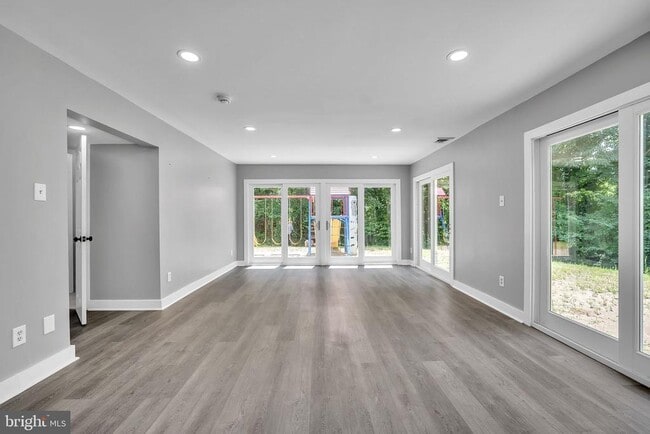 13205 Lee Hwy in Fairfax, VA - Building Photo - Building Photo