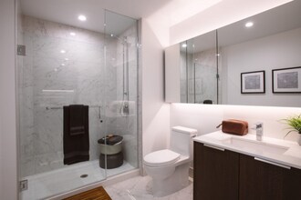 363 W Hill St in Chicago, IL - Building Photo - Building Photo