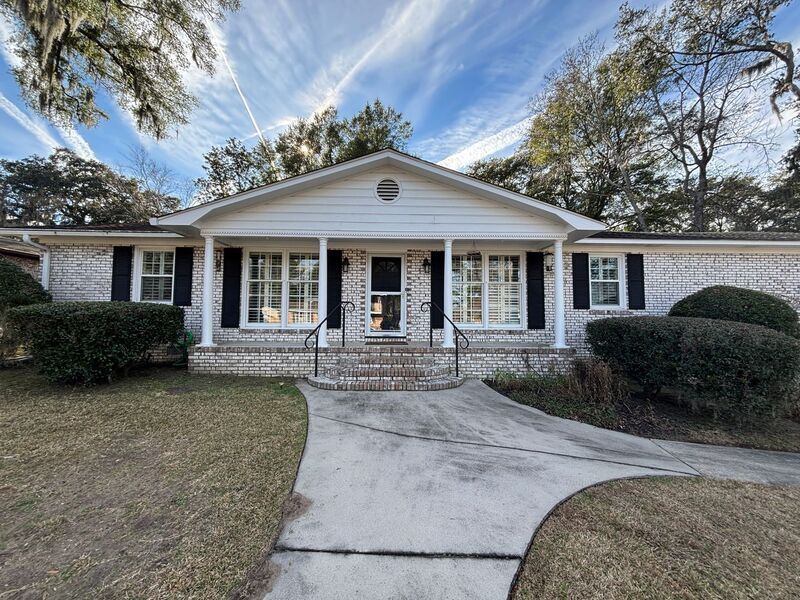 5327 Chantilly Ln in North Charleston, SC - Building Photo