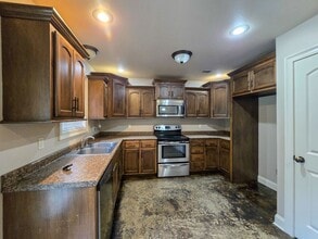 203 N Bernis St in Brookland, AR - Foto de edificio - Building Photo