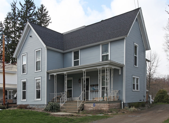 51 Union St in Hamburg, NY - Building Photo - Building Photo