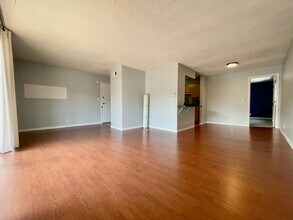 4147 Roanoke Rd in Kansas City, MO - Building Photo - Building Photo