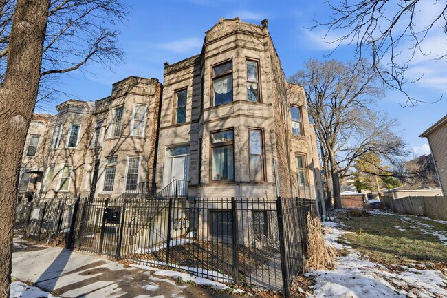 1637 S St Louis Ave in Chicago, IL - Building Photo - Building Photo