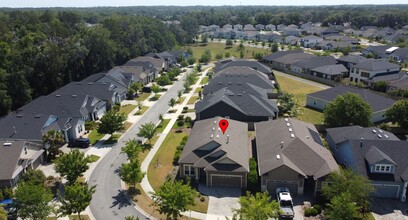1237 NW 137th Wy in Newberry, FL - Building Photo - Building Photo