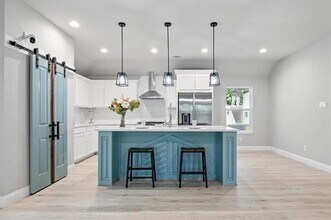 2833 W Biddison St in Fort Worth, TX - Building Photo - Building Photo