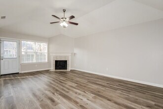 7931 Claredale Dr, Unit D in Bartlett, TN - Building Photo - Building Photo