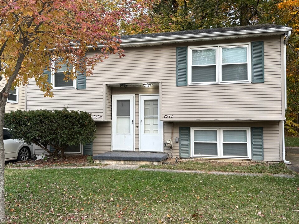 2622 Kate St in Holt, MI - Building Photo