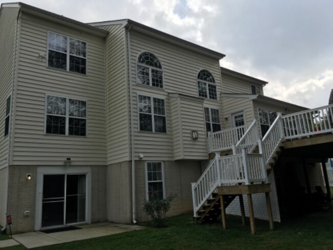 8484 Oak Run Way in Ellicott City, MD - Building Photo - Building Photo