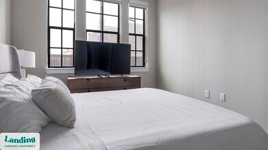 1215 Sawyer St, Unit 124 in Houston, TX - Building Photo - Building Photo