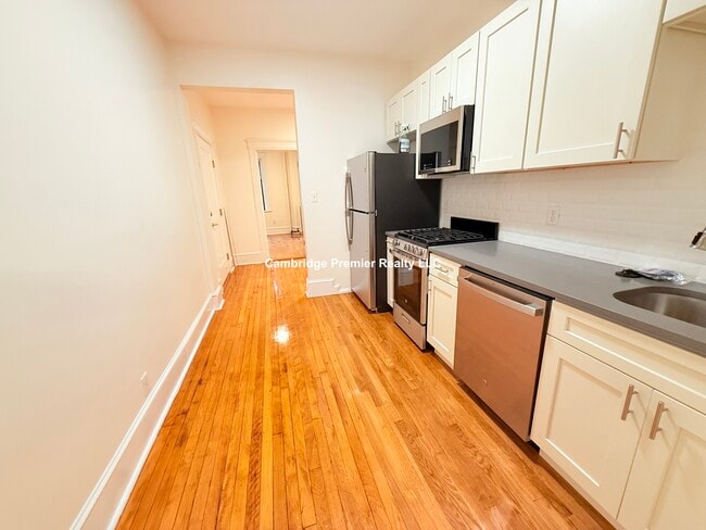 22 Brainerd Rd, Unit 1 in Boston, MA - Building Photo - Building Photo