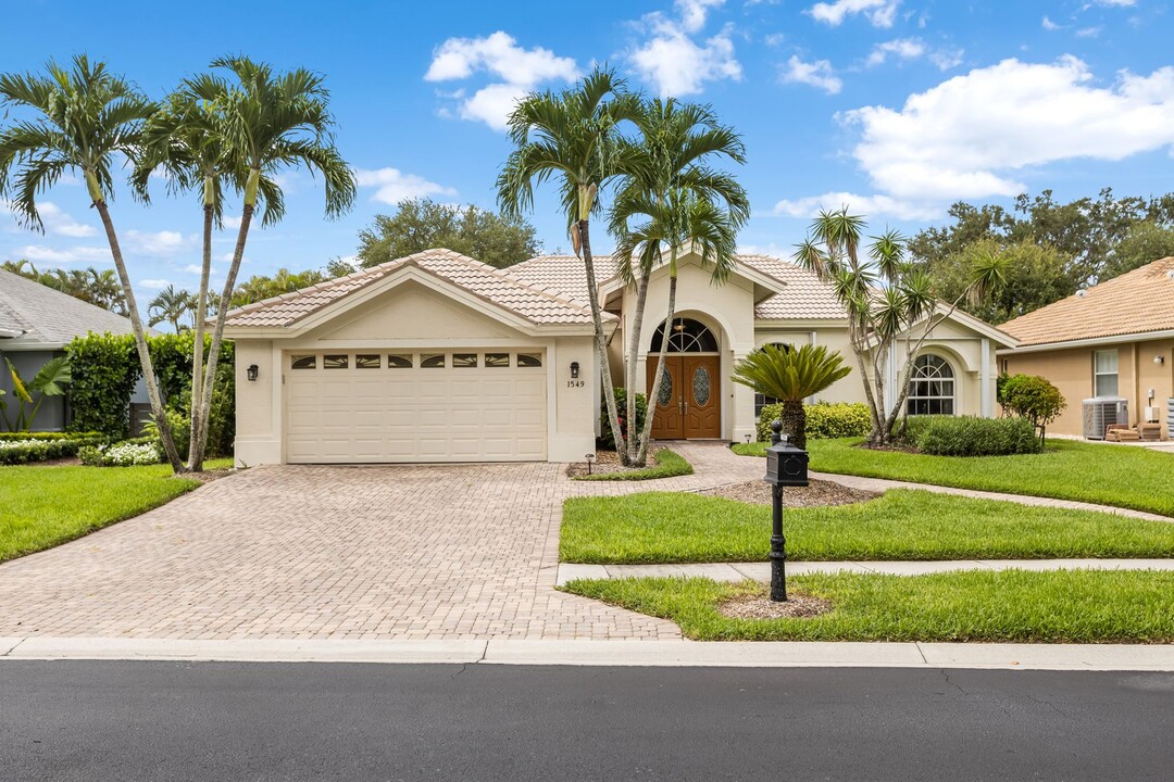 1549 Vintage Ln in Naples, FL - Building Photo