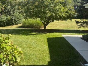 8976 Woodbridge Dr in Greendale, WI - Building Photo - Building Photo