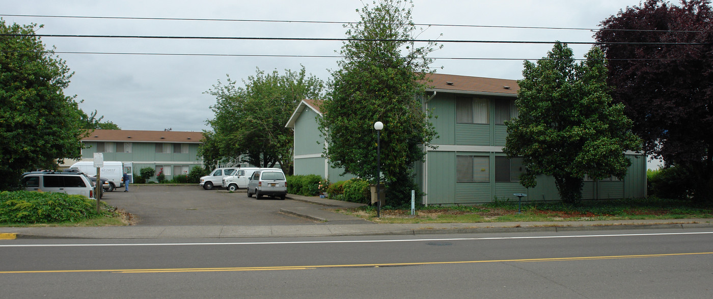 Walnut Court Apartments in Corvallis, OR - Foto de edificio